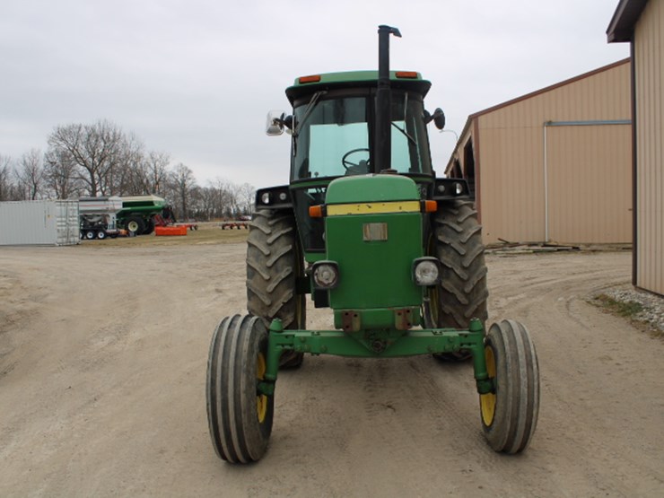john-deere-4040-image-9