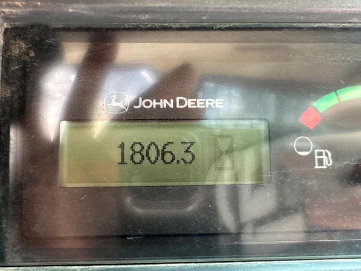 2019-deere-317g-image-31