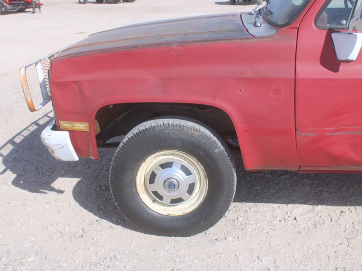 #3022-•-1980-chevy-silverado-3/4-ton-truck-with-flatbed-image-11