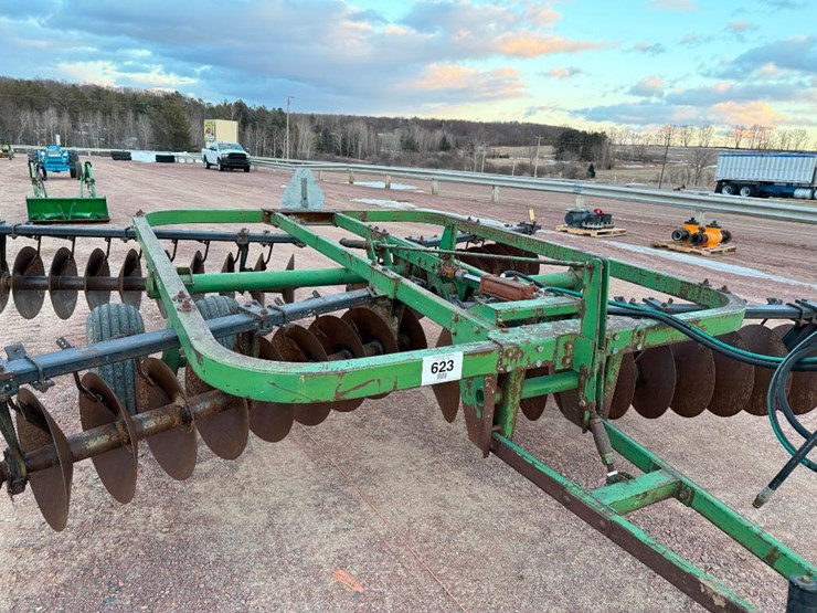 john-deere-210-image-13