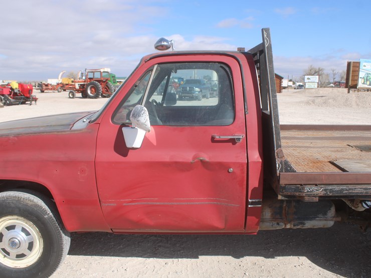 #3022-•-1980-chevy-silverado-3/4-ton-truck-with-flatbed-image-13