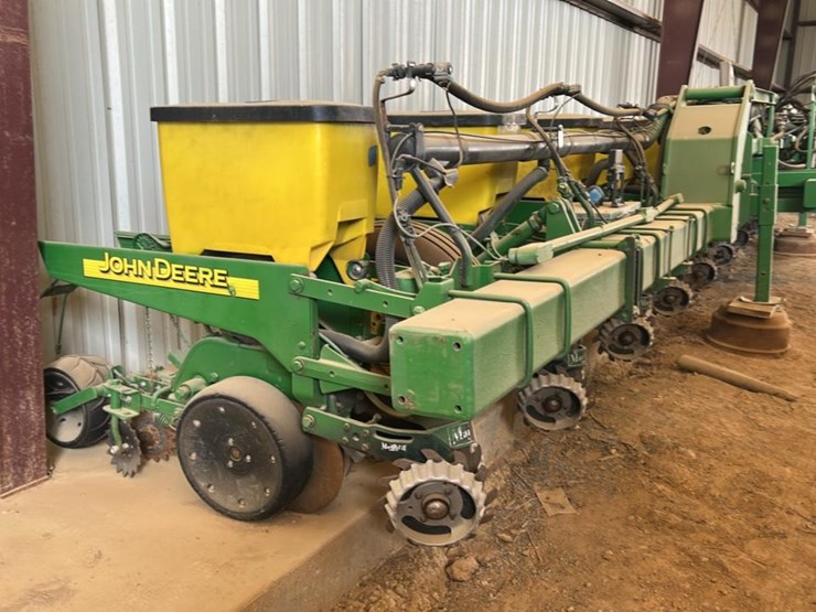 john-deere-1720-image-28