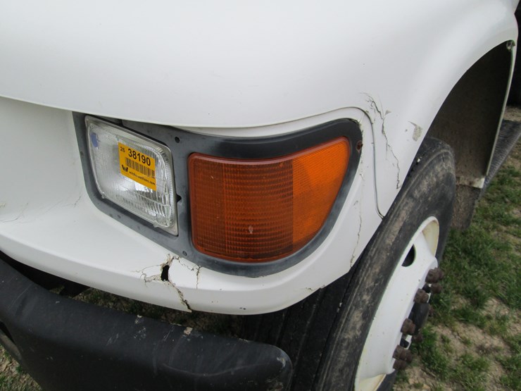 1997-ford-f800-image-21