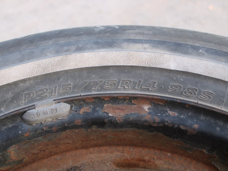 #3059-•-p215/75-r14-tires-on-5-lug-rims-(4-count)-image-4