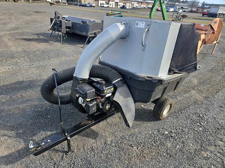 trail-vac-tow-behind-leaf-vac-image-1