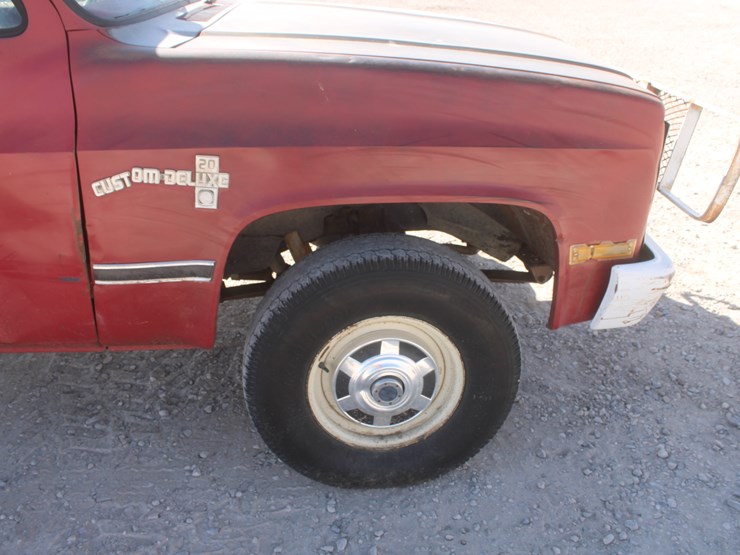 #3022-•-1980-chevy-silverado-3/4-ton-truck-with-flatbed-image-49