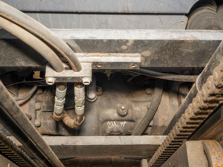 2016-toyota-8fg35u-image-32