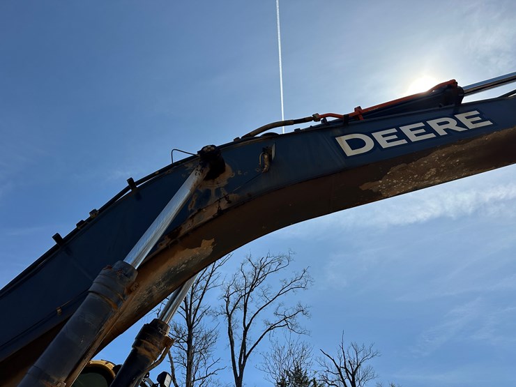 2016-deere-470g-lc-image-18