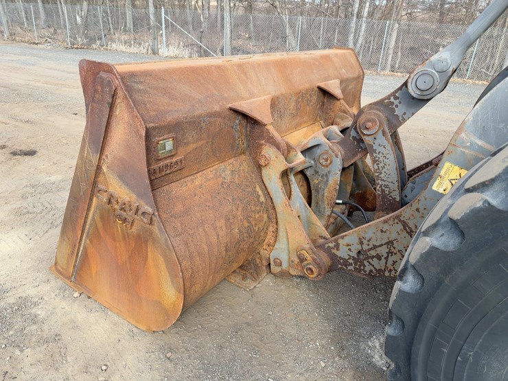 2013-volvo-l70g-image-10