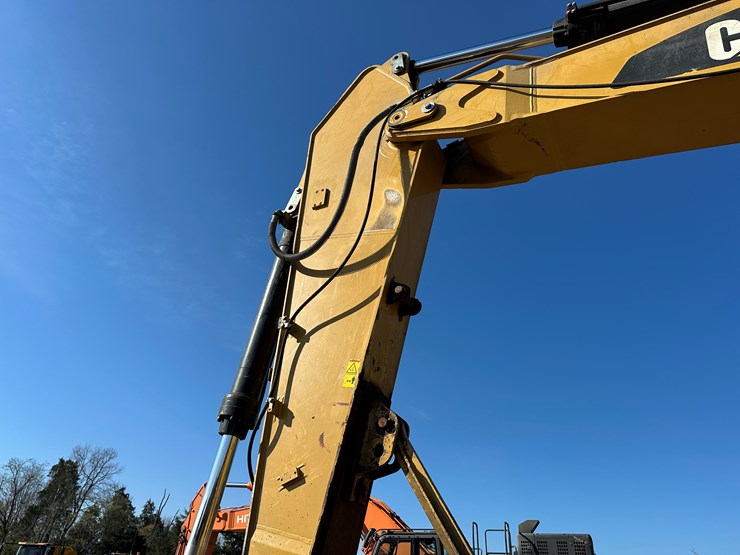 2011-caterpillar-336dl-image-31