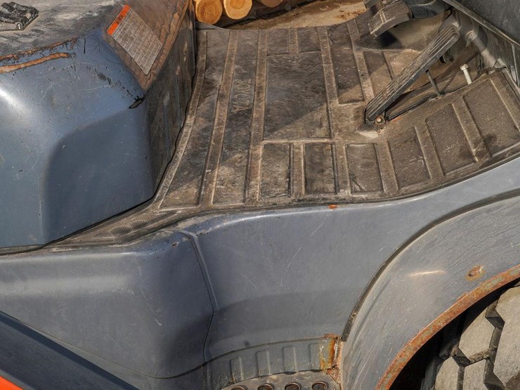 2016-toyota-8fg35u-image-37