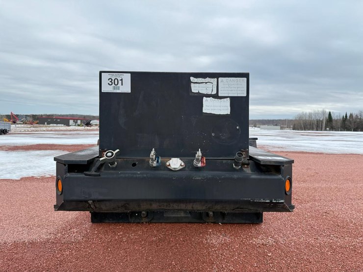 #301-•-lot-301-image-18