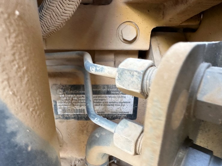 2011-deere-310sj-image-30