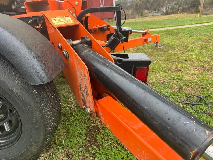 2016-jlg-t500j-image-19