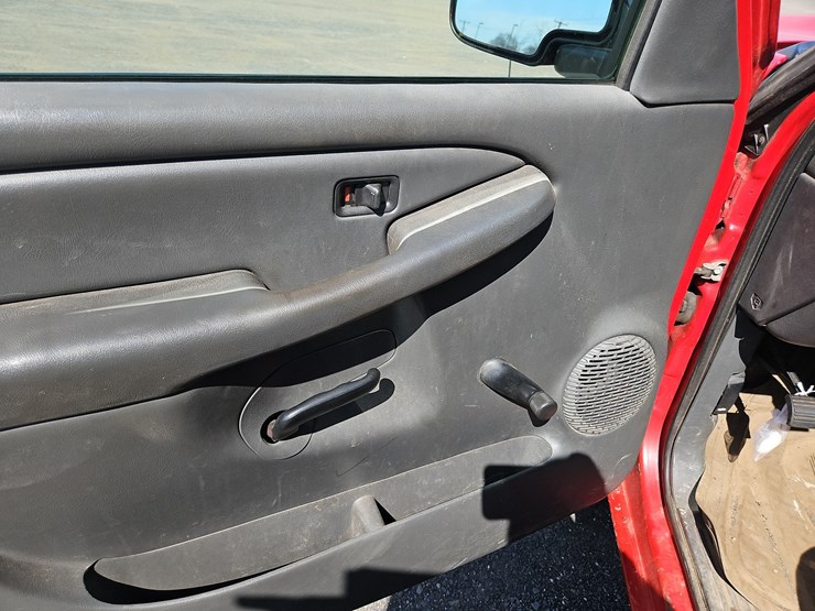 2005-chevrolet-2500hd-image-18