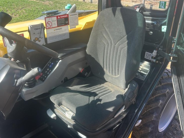 #101-•-2023-gehl-gct3-14-telehandler-image-27