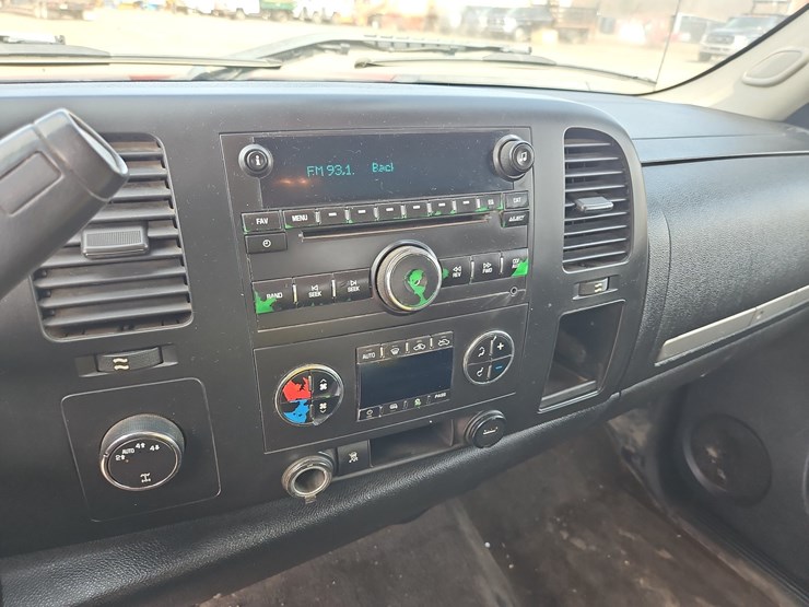 2010-chevrolet-silverado-1500-image-19