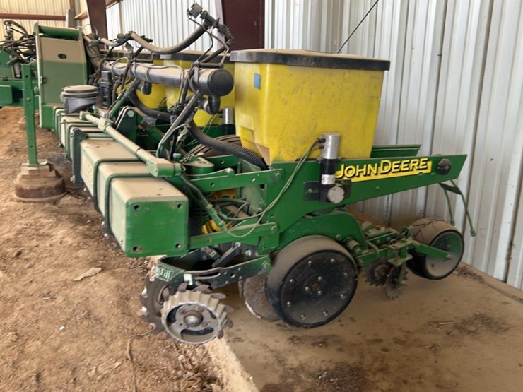 john-deere-1720-image-27