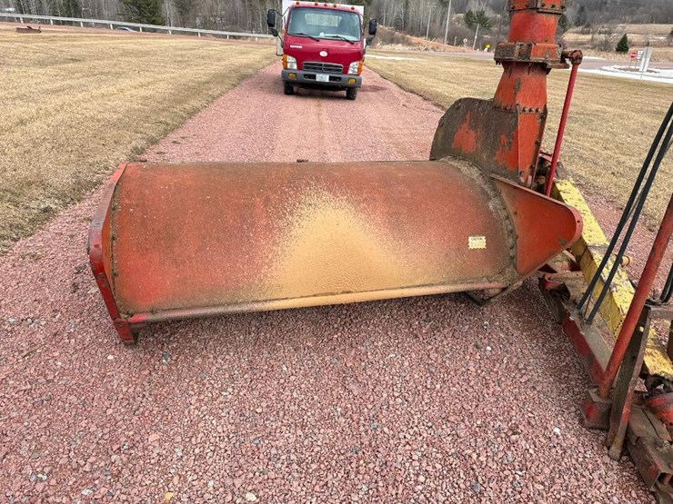 new-holland-36-image-9