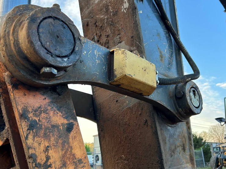 deere-470g-lc-image-21