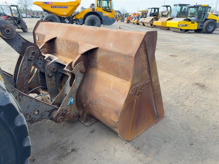 2013-volvo-l70g-image-11