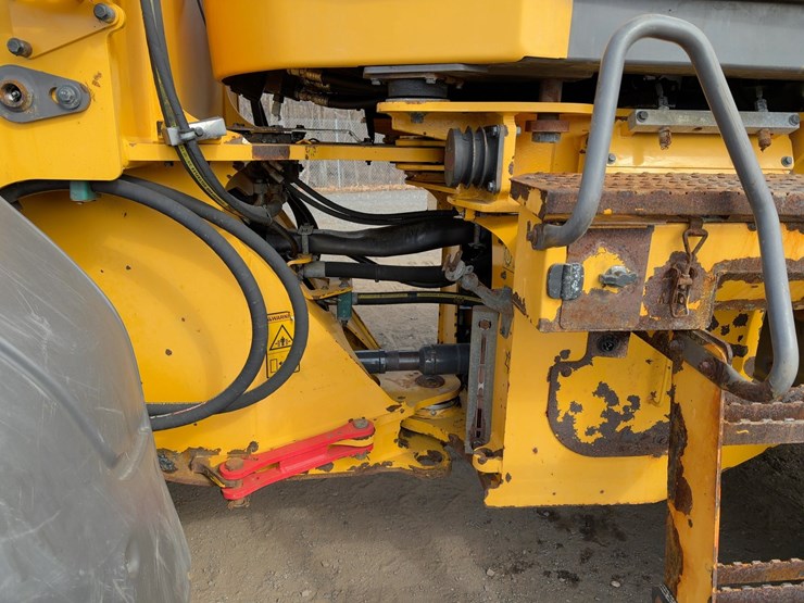 2013-volvo-l70g-image-17