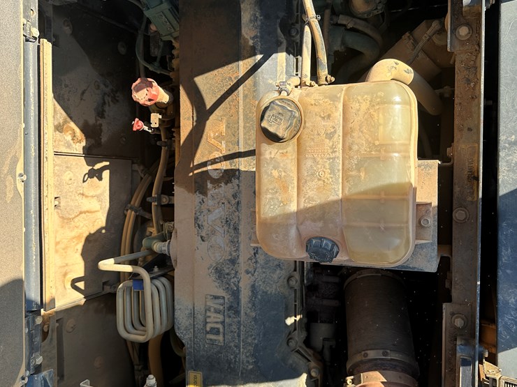 2017-volvo-ec350el-image-39