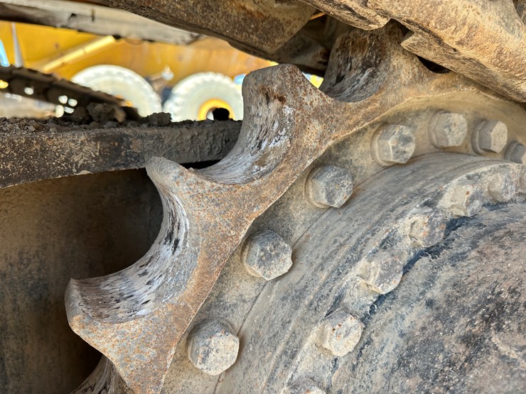 2016-deere-470g-lc-image-51