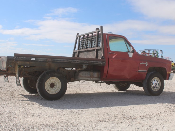 #3022-•-1980-chevy-silverado-3/4-ton-truck-with-flatbed-image-6