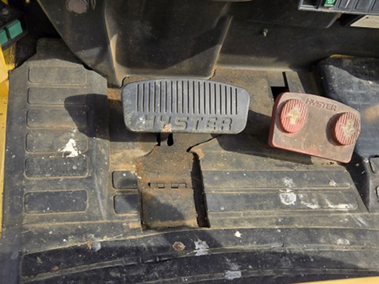 #110a-•-benefit-lot-2000-hyster-cap-forklift-image-7