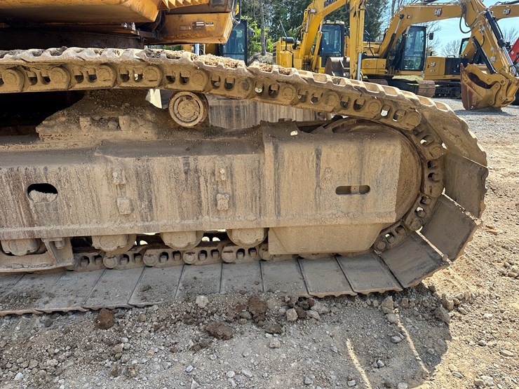 2016-deere-470g-lc-image-55