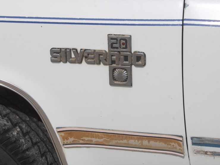 1984-chevrolet-c20-image-15