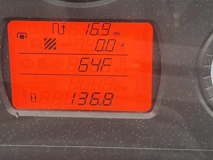 2023-massey-ferguson-4707-image-10