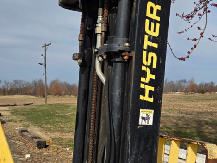 #110a-•-benefit-lot-2000-hyster-cap-forklift-image-14