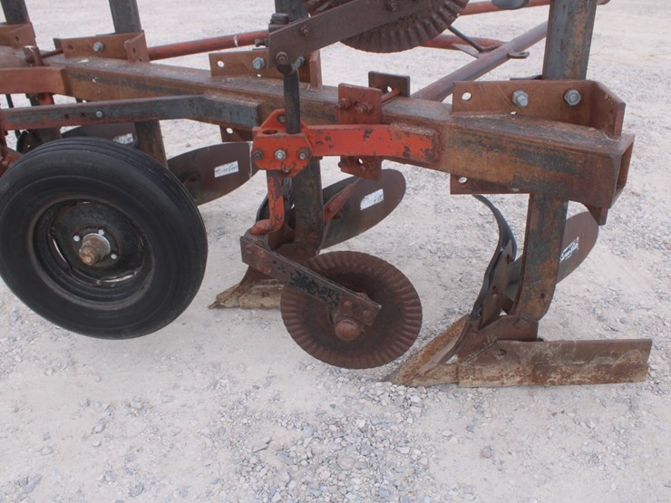 international-140-image-20