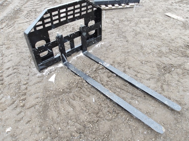 #7812-•-60"-skid-steer-forks-image-1