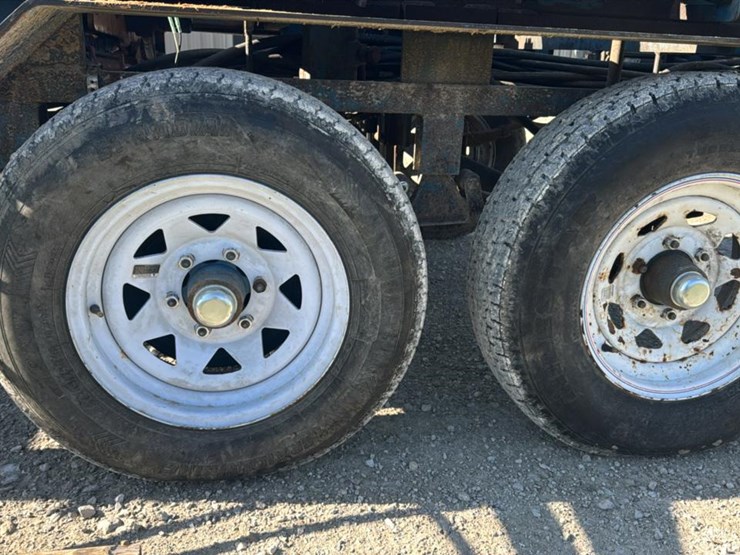 #142-•-2009-baker-3665d-portable-bandmill-image-45