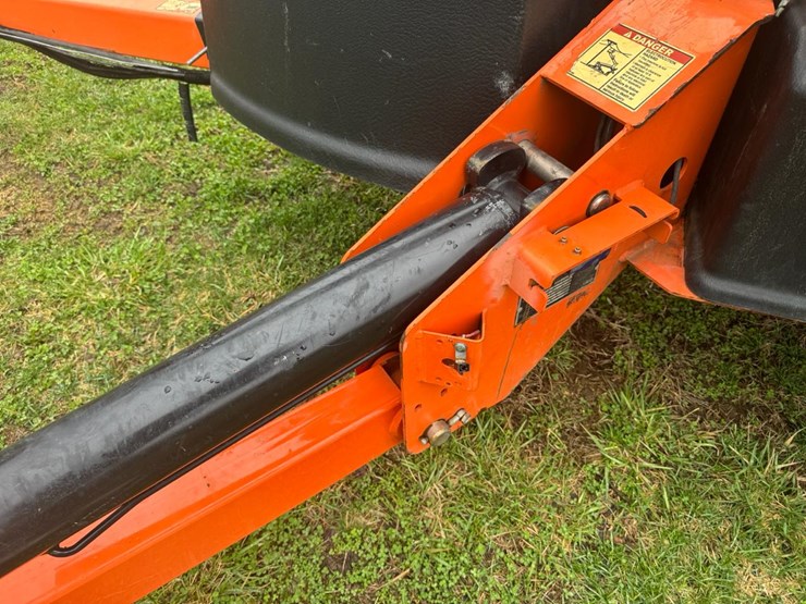 2016-jlg-t500j-image-11