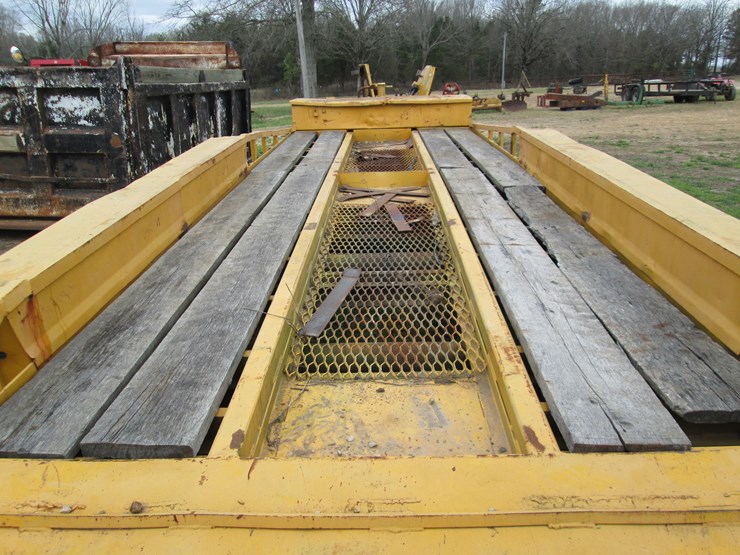 #37296-•-roland-20'-tri/a-steel-equipment-trailer-image-7