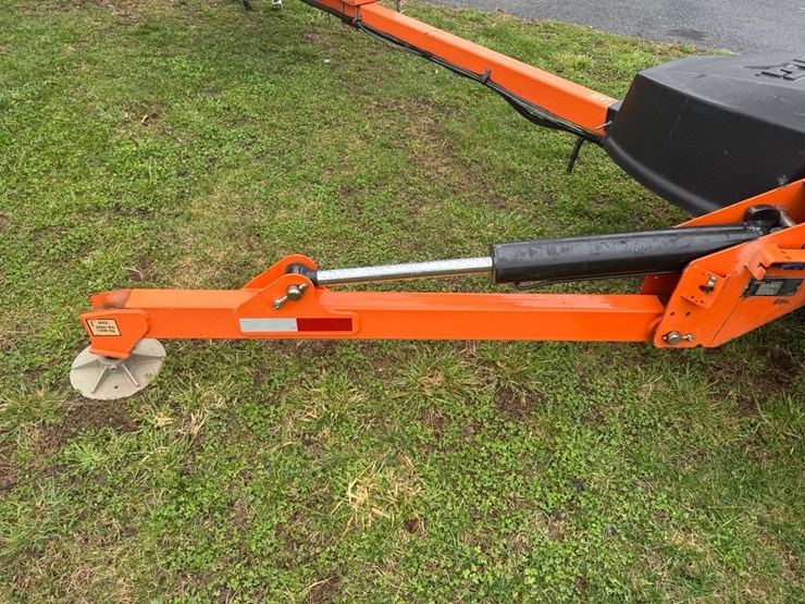 2016-jlg-t500j-image-8