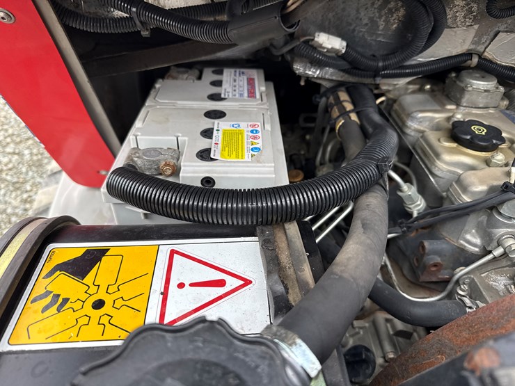 2014-takeuchi-tw40-image-33