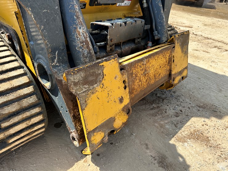 2017-deere-333g-image-10