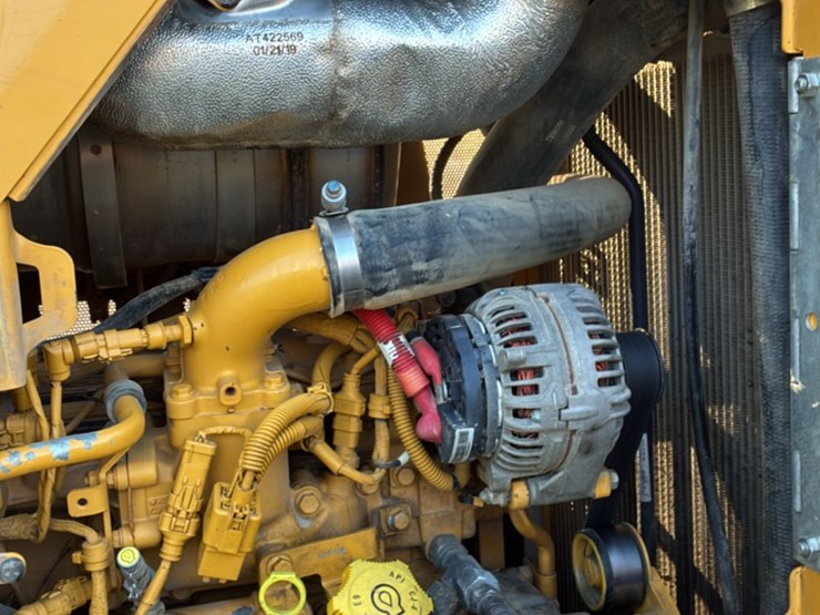 2019-deere-650k-lgp-image-49