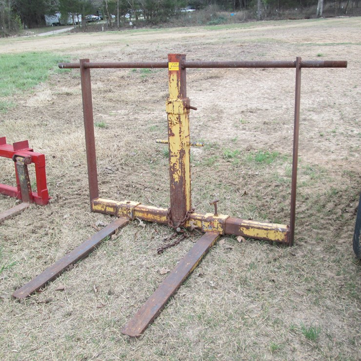 #37280 • 43" Pallet Forks