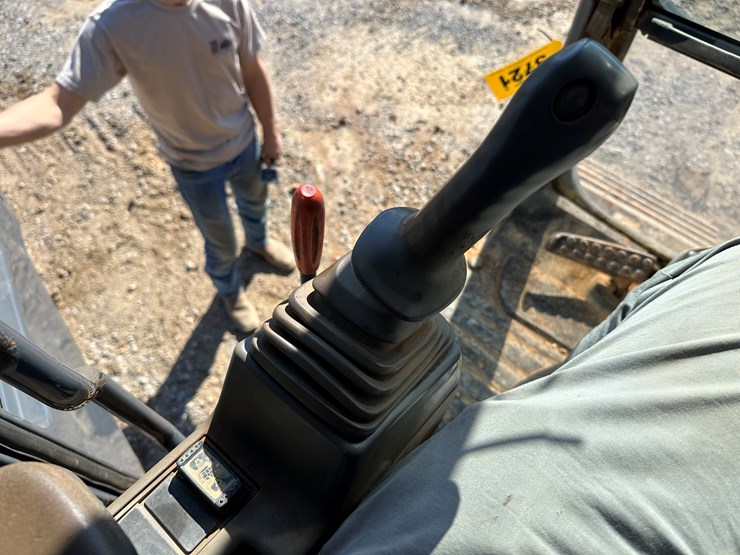 2009-deere-350d-lc-image-44