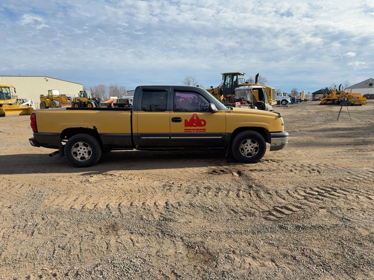 2004-chevrolet-silverado-1500-image-6
