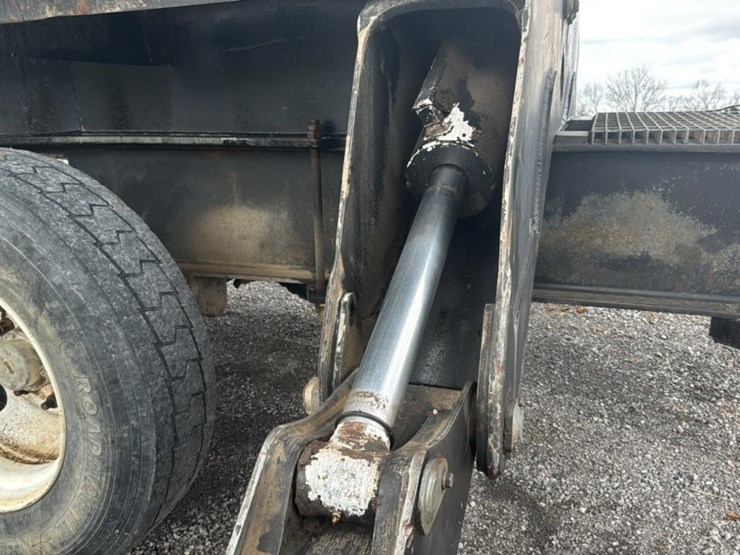 2007-deere-437c-image-46