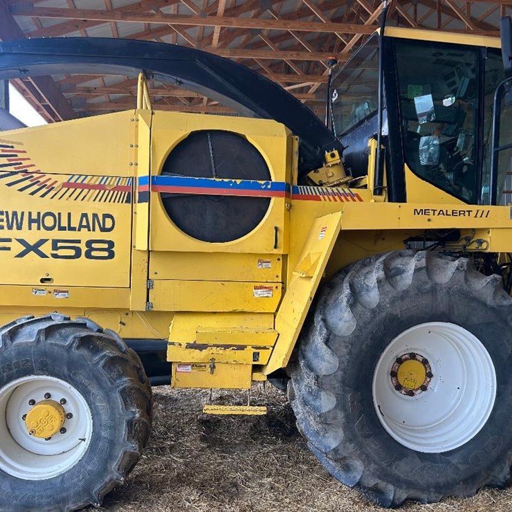 #7579 • 2003 New Holland FX68 Chopper (SNOVER)