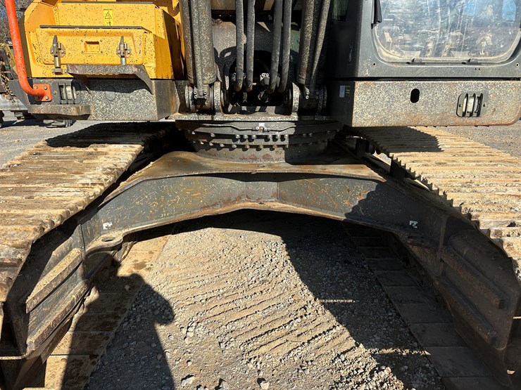 2017-volvo-ec350el-image-56