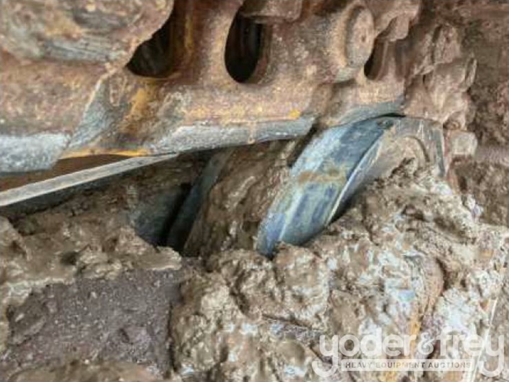 2014-caterpillar-d6k2-xl-image-16